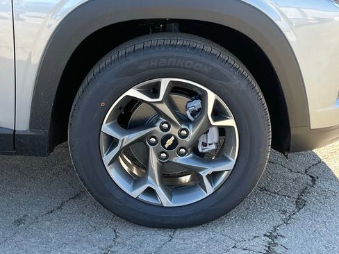 New 2026 Chevrolet Trax LT w/ Driver Confidence Package image 32