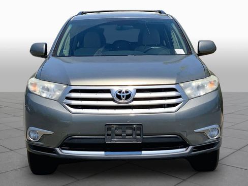 Used 2011 Toyota Highlander 4WD w/ Tech Pkg image 3
