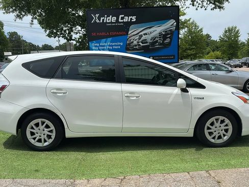 Used 2012 Toyota Prius V Two FWD image 8