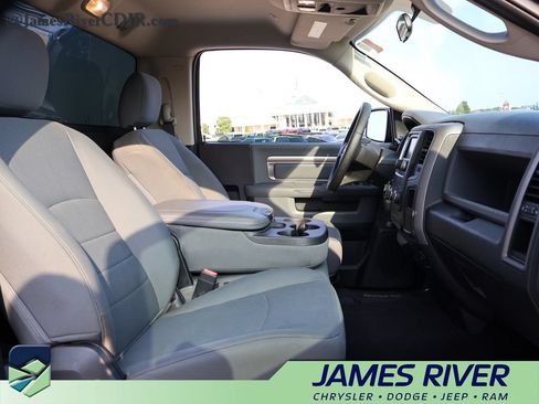 Used 2017 RAM 1500 Express w/ Black Ram 1500 Express Group RWD image 9