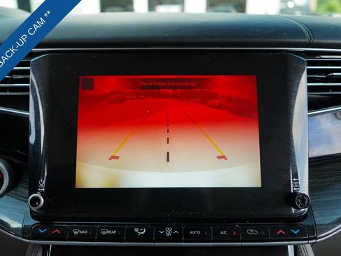 Used 2022 Jeep Wagoneer Series II w/ Premium Group I AWD/4WD image 11