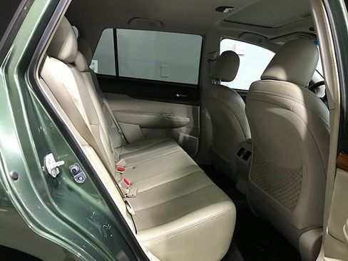 Used 2013 Subaru Outback 2.5i Limited AWD/4WD image 16