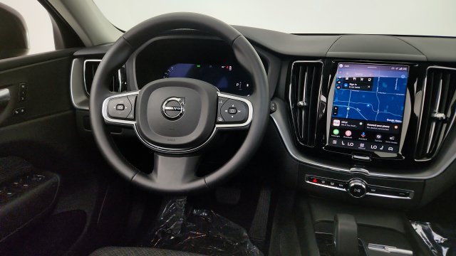 Used 2025 Volvo XC60 B5 Core AWD/4WD image 56