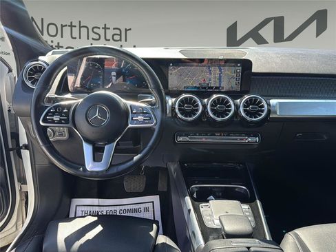 Used 2022 Mercedes-Benz GLB 250 4MATIC w/ Premium Package Lite image 23
