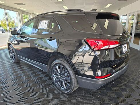 Used 2022 Chevrolet Equinox RS w/ RS Leather Package FWD image 5