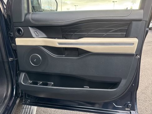 Used 2021 Ford Expedition Max Platinum image 29