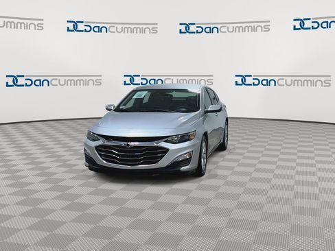 Used 2019 Chevrolet Malibu LT w/ Leather Package FWD image 4