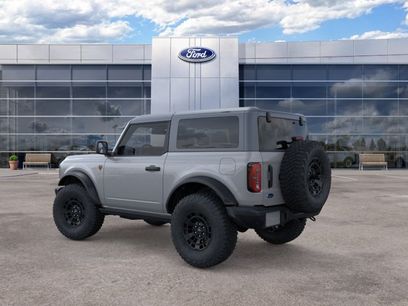 New 2026 Ford Bronco Badlands w/ Sasquatch Package