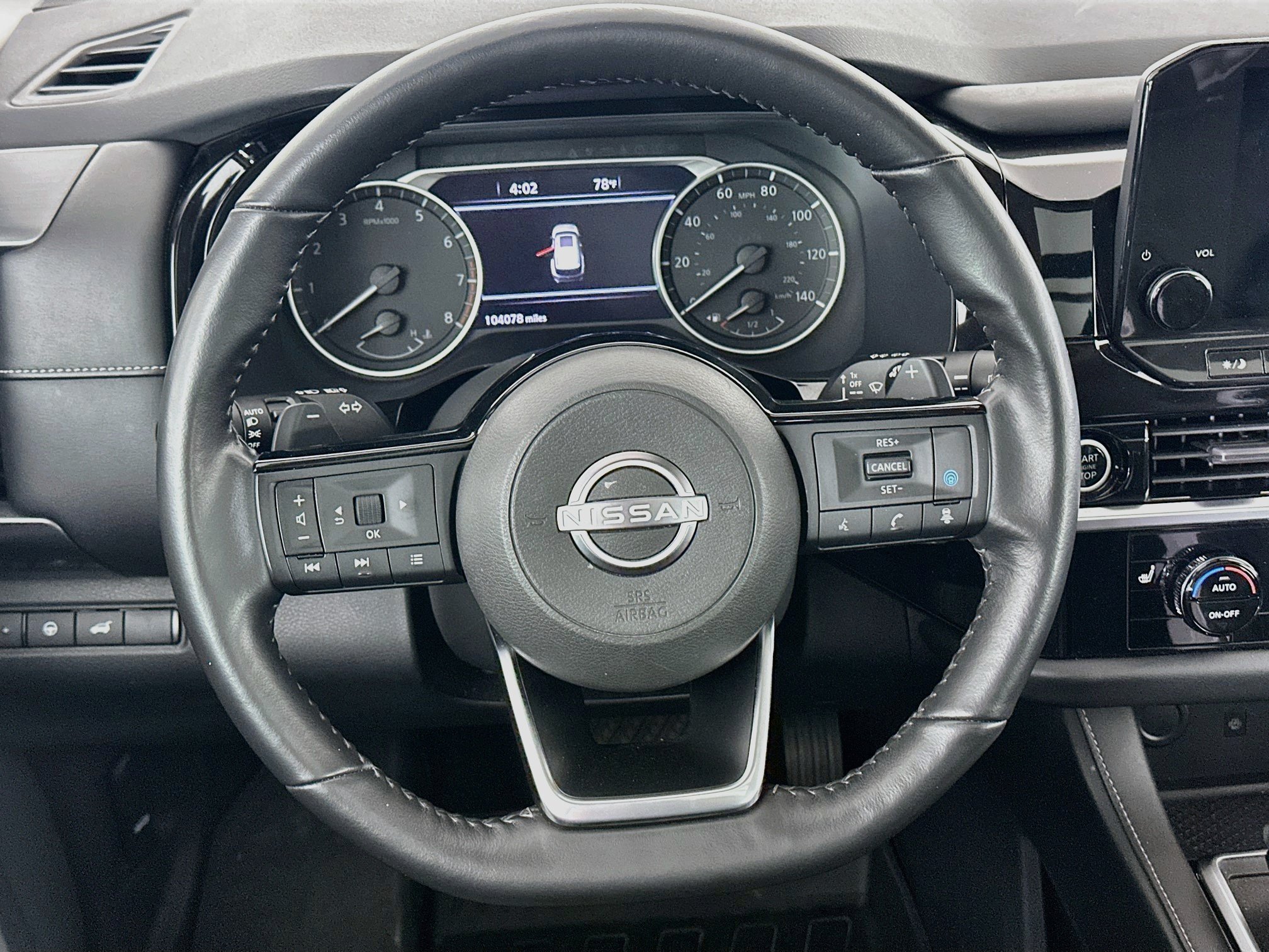 Used 2022 Nissan Pathfinder SL w/ SL Premium Package FWD image 18