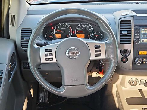 Used 2019 Nissan Frontier SL image 24