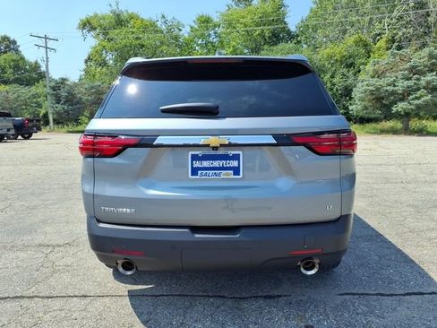 Used 2023 Chevrolet Traverse LT w/ LPO, Floor Liner Package FWD image 6