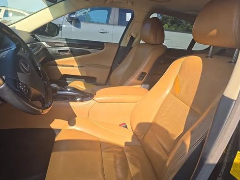 Used 2014 Lexus LS 460 AWD w/ Comfort Package image 3
