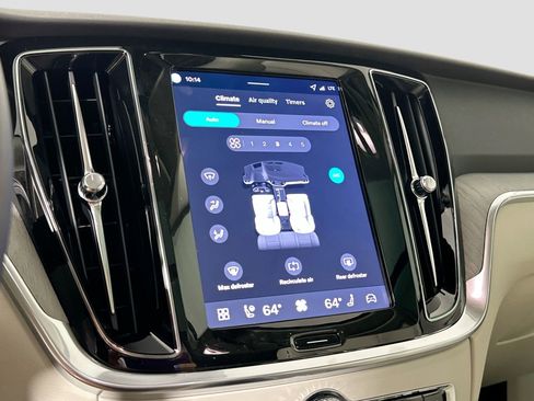 New 2026 Volvo V60 B5 Cross Country Plus w/ Protection Package Premier image 15