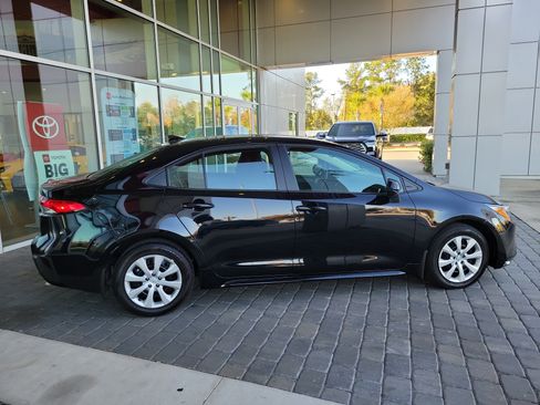 Certified 2025 Toyota Corolla LE image 7