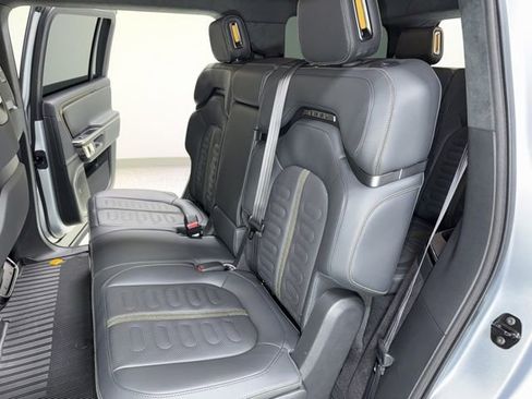 Used 2023 Rivian R1S Adventure AWD/4WD image 26