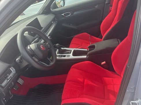 Used 2025 Honda Civic Type R image 6