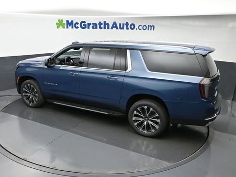 New 2025 Chevrolet Suburban High Country image 23