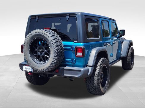 Used 2019 Jeep Wrangler Unlimited Rubicon w/ Cold Weather Group AWD/4WD image 8