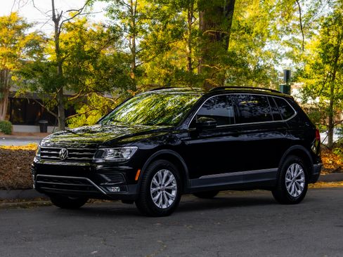 Used 2018 Volkswagen Tiguan SE FWD image 49