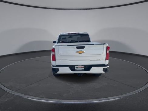 Used 2022 Chevrolet Silverado 1500 Custom w/ Safety Confidence Package image 14