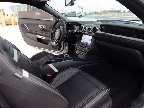 Used 2020 Ford Mustang Shelby GT500 w/ Technology Package RWD image 26