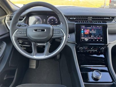 New 2025 Jeep Grand Cherokee L Laredo