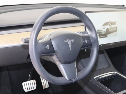 Used 2022 Tesla Model Y Performance image 6