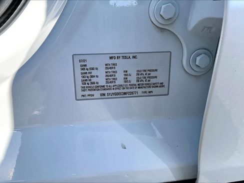 Used 2021 Tesla Model Y Long Range image 20