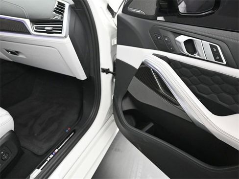 Used 2022 BMW X6 M Base w/ Competition Package image 25