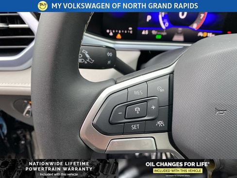 New 2026 Volkswagen Taos SE AWD/4WD image 11
