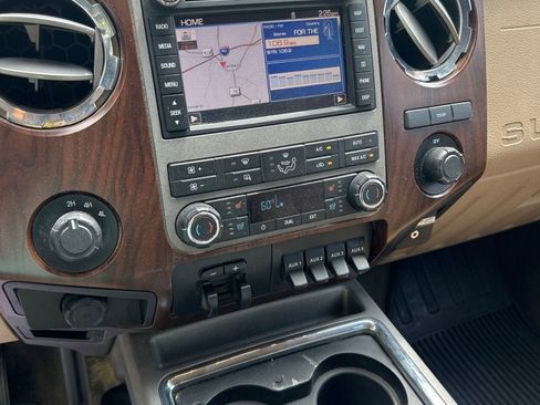 Used 2011 Ford F450 Lariat w/ Lariat Ultimate Pkg AWD/4WD image 11