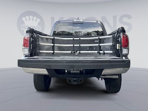 Used 2021 Toyota Tacoma TRD Off-Road AWD/4WD image 25