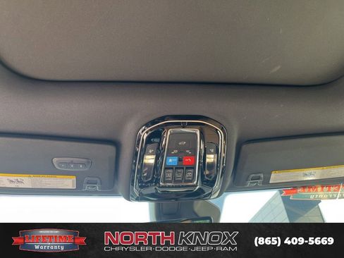 Used 2025 Jeep Grand Cherokee L Summit w/ Advanced Protech Group IV AWD/4WD image 12