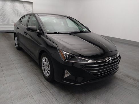 Used 2019 Hyundai Elantra SE w/ Winter Weather Package FWD image 13