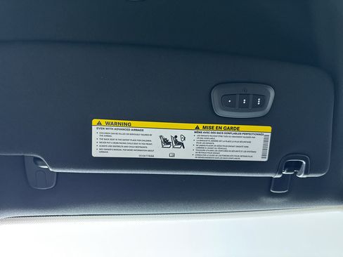 New 2027 Chrysler Pacifica Select AWD/4WD image 32
