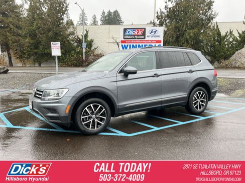 Used 2021 Volkswagen Tiguan SE image 1