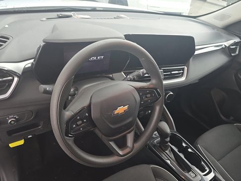 Used 2025 Chevrolet TrailBlazer LT FWD image 7