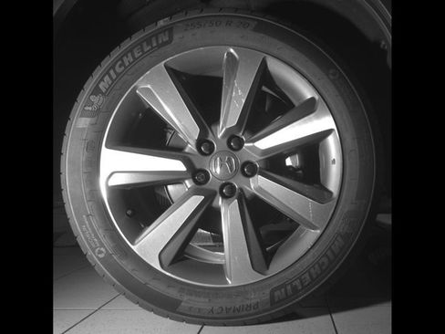 Used 2023 Honda Pilot Touring image 26