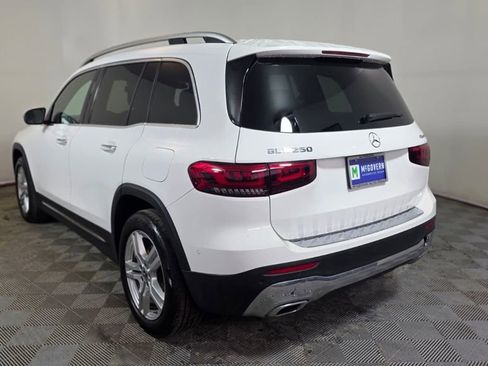 Used 2023 Mercedes-Benz GLB 250 4MATIC image 4