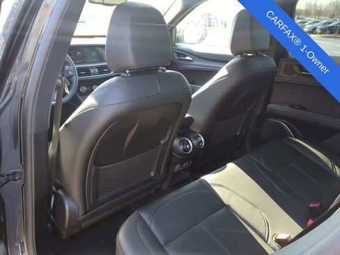 Used 2023 Alfa Romeo Stelvio Ti image 22