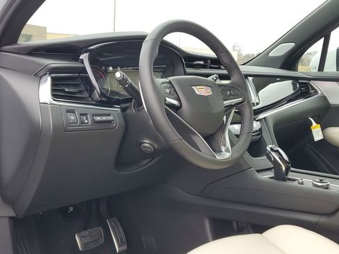 New 2025 Cadillac XT6 Sport w/ Technology Package image 11