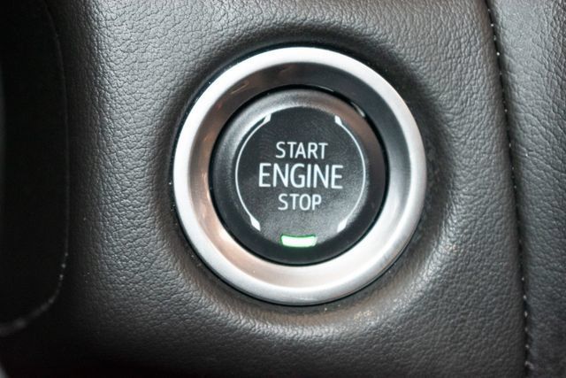 Used 2024 GMC Yukon AT4 w/ AT4 Premium Package AWD/4WD image 29