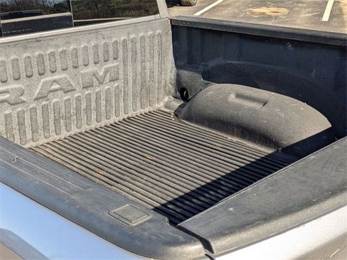 Used 2021 RAM 1500 Big Horn image 32