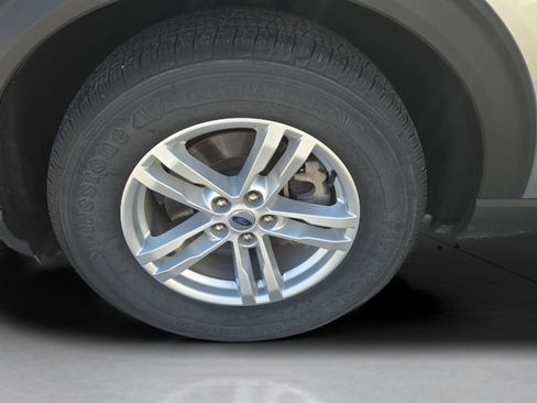 Used 2021 Ford Explorer XLT w/ Equipment Group 202A image 28