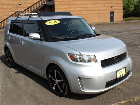 Used 2008 Scion xB FWD image 1