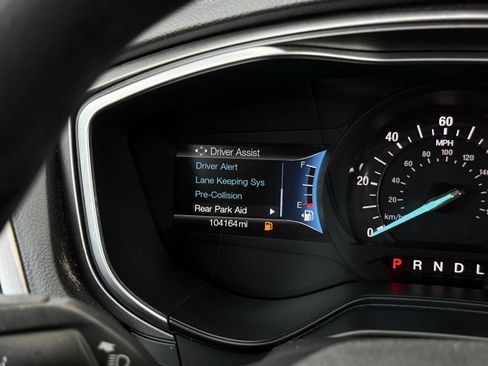Used 2019 Ford Fusion SE FWD image 30