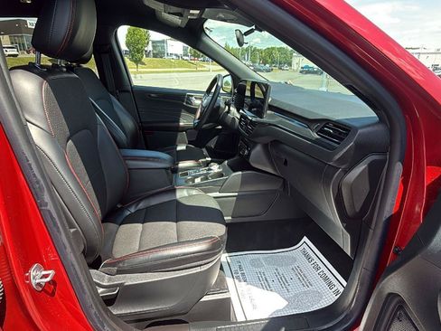 Used 2024 Ford Escape ST-Line w/ Tech Pack #1 AWD/4WD image 18