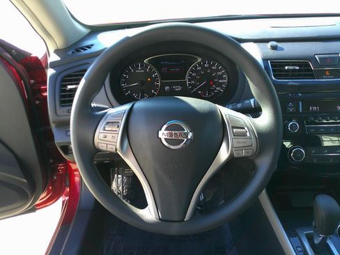 Used 2013 Nissan Altima 2.5 S image 23