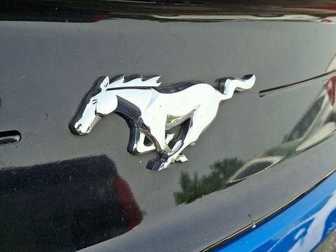 Used 2021 Ford Mustang Coupe RWD image 9