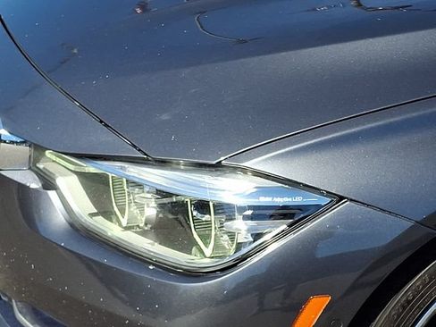 Used 2017 BMW 330i xDrive Sedan w/ Technology Package AWD/4WD image 28